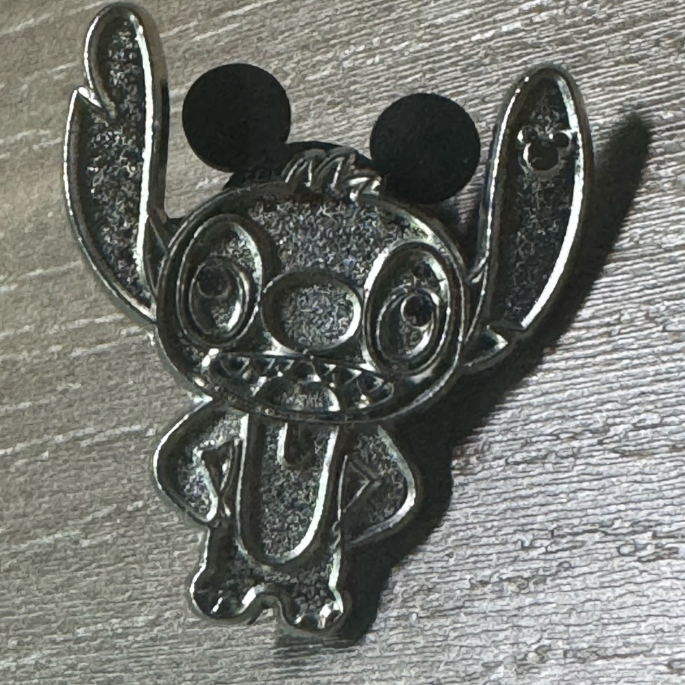 Disney Pin Stitch Attitudes Happy Chaser Hidden Mickey Collection
